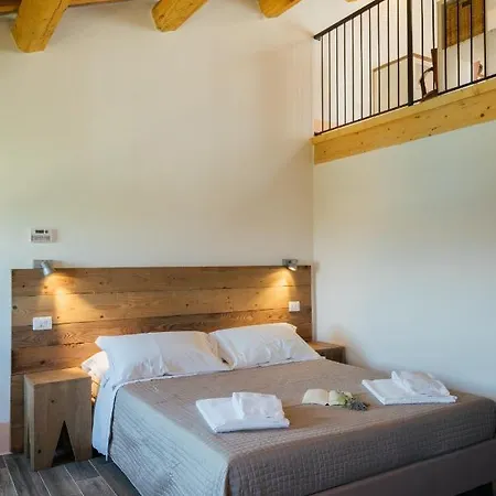 Valeria, Enjoy Wonder Of Pure Nature With Your Loved Ones * Santa Maria Nuova (Ancona)