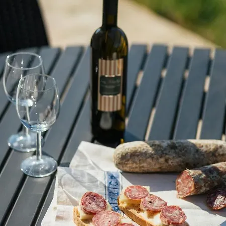 Valeria, Enjoy Wonder Of Pure Nature With Your Loved Ones Villa